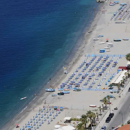 アパート La Veranda Sul Mare Catona Di Reggio Calabria